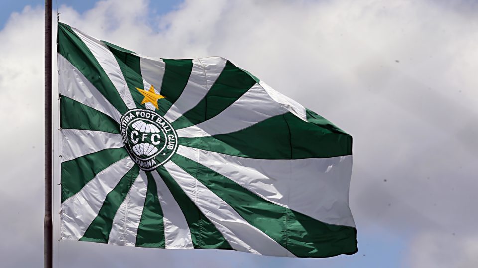 Bandeira do Coritiba, O Símbolo de Orgulho e Paixão que Une uma Nação Alviverde